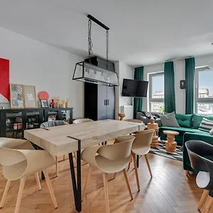 Queen's Gambit By Blue Mandarin Apartament
